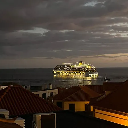 Flh A Quinta Do Conde Yellow Balcony Flats